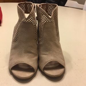 Women’s tan booties